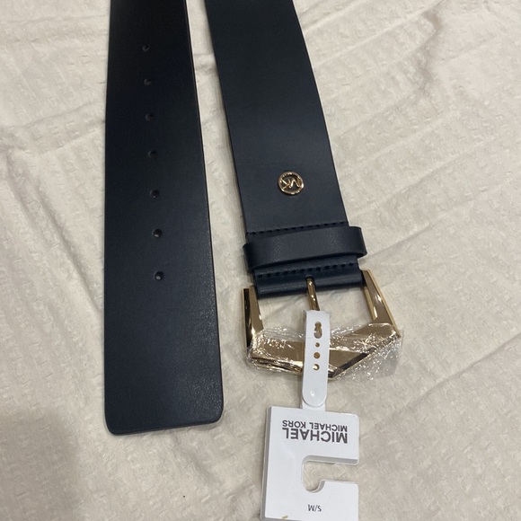 Michael Michael Kors Womens black leather with Strech brand new belt main image 9